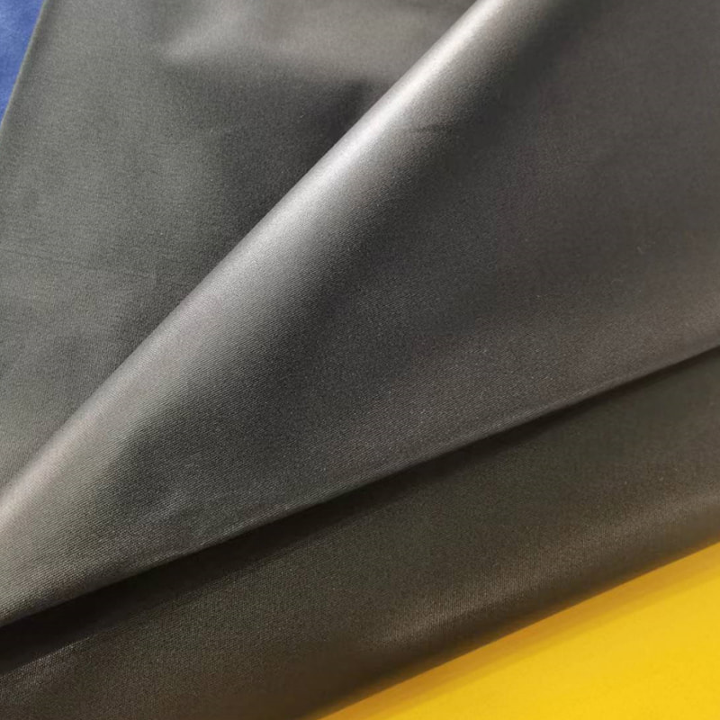 TMIE-08-1-3 Kain Bernafas Lebar Kain 115CM Berat 90GSM Bahan Poliester Dicelup dengan Fabrik Poplin Poliester Bergilap Licin
