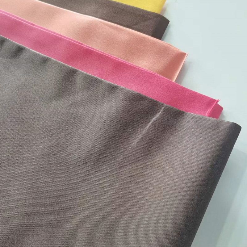 TMIE-08-1-2 85GSM 125sm Kemeja Pakaian Selesa dan Fabrik Lapik Lith 100% Poliester Pelbagai Warna Tersedia Dicelup Kain Poliester Poplin Digilap